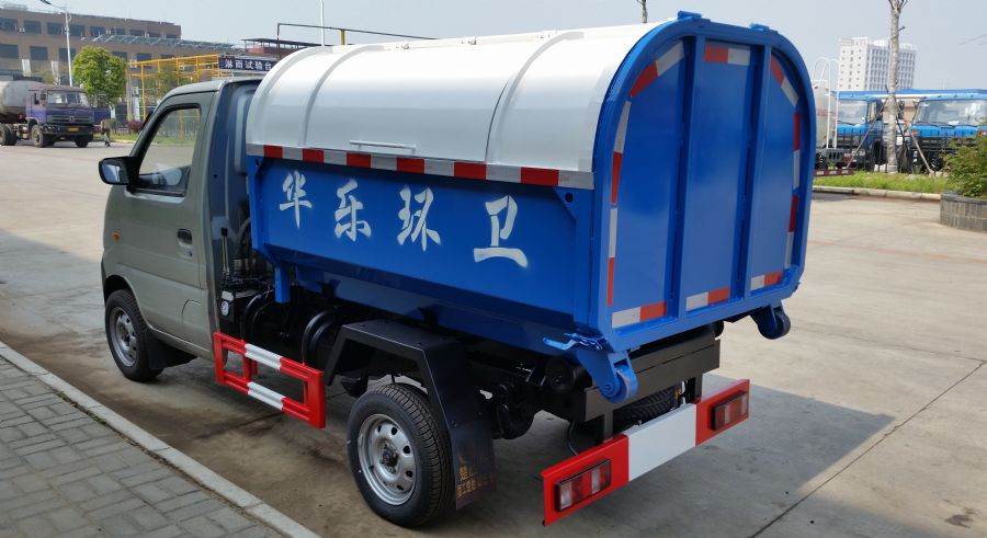 楚勝牌2.5立方米長(zhǎng)安車(chē)廂可卸式垃圾車(chē)