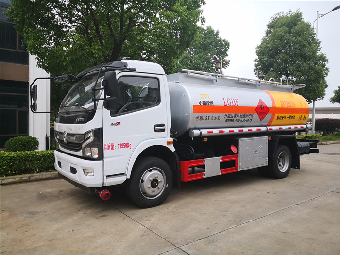 8.5方汽油、柴油、煤油加油車