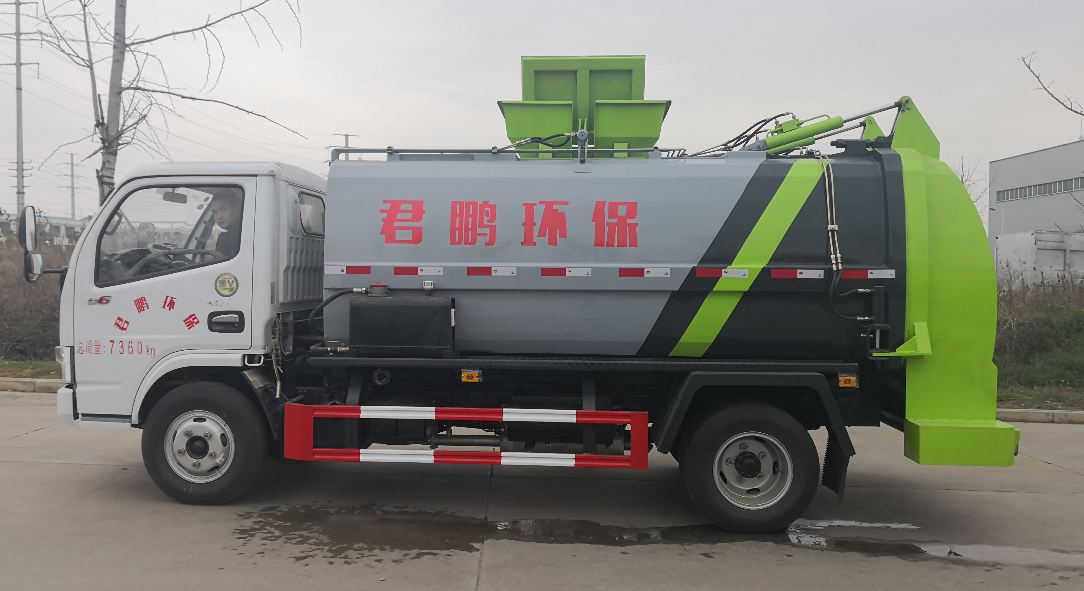 楚勝牌多利卡D6餐廚垃圾車(chē)