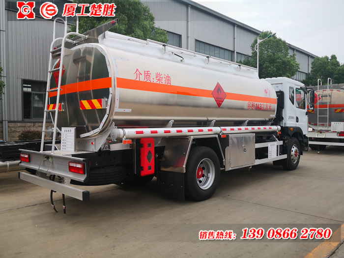 多利卡D9汽油14.3方，柴油16.2方鋁合金運(yùn)油車(chē)