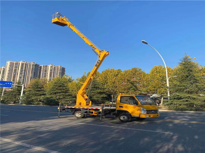 凱馬13.5米藍(lán)牌高空作業(yè)車(chē)