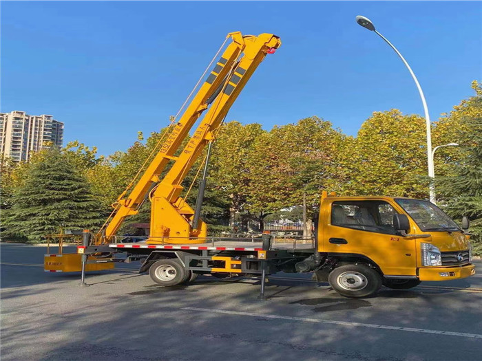凱馬13.5米藍(lán)牌高空作業(yè)車(chē)