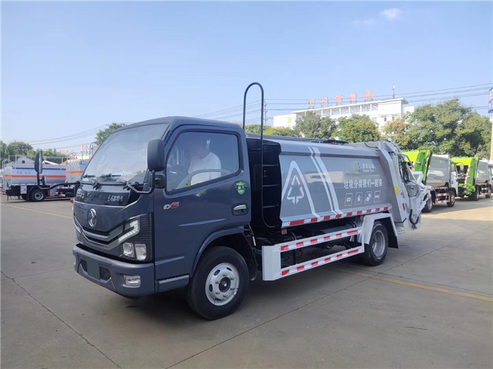 藍(lán)牌，4立方后裝壓縮式垃圾車